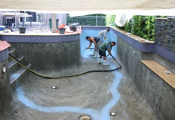 Home swimmin pool construction.jpg