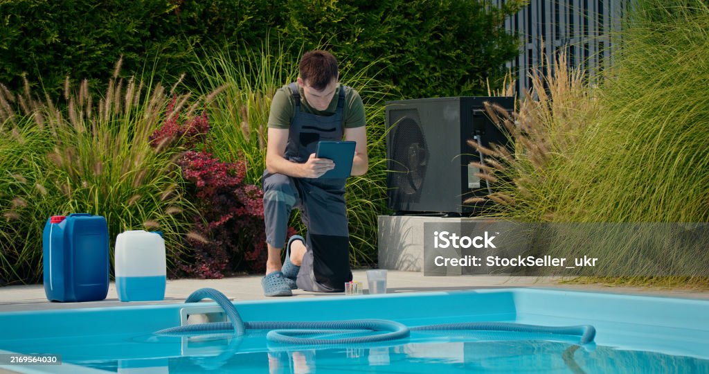 Home swimming pools maintenance 1.jpg